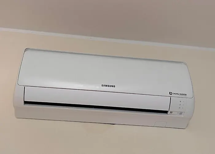 Attico Stefania 公寓 维拉西米乌斯